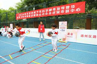 进厂！马夏尔本场数据：1射1正1关键传球，触球35次丢失球权11次